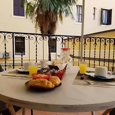 La Vite Vaticana Рим